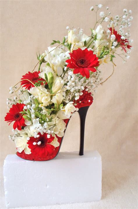 beautiful shoe designused  wedding displayin  colour shoes
