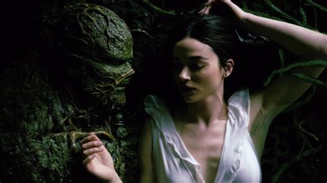 swamp thing crystal reed sexy serie tv 2 scout magazine