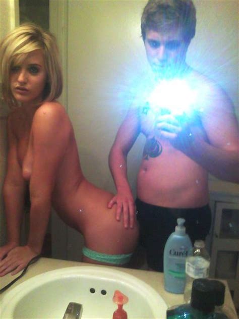 seemygf selfie sexting amteur exgf porn teen leaked kik snapchat selfshot naked nude girls 44