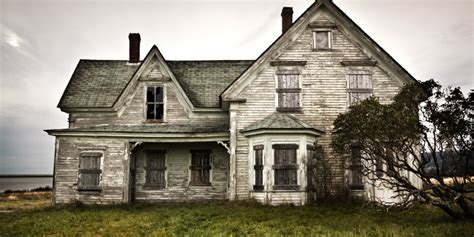 haunted historical houses   visit  halloween huffpost