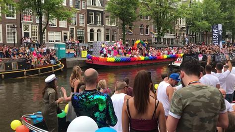 pride amsterdam canal parade prinsengracht op 3 augustus 2019 mr b