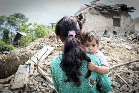 after nepal s earthquake emotional care should be a priority huffpost canada