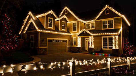 hang christmas lights   pro chesapeake thermal