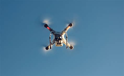 dji  axon sassocient pour fournir des drones aux autorites americaines