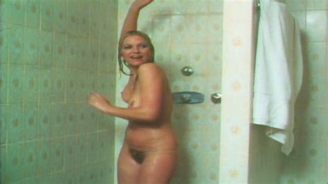 naked helga bender in liebesjagd durch 7 betten