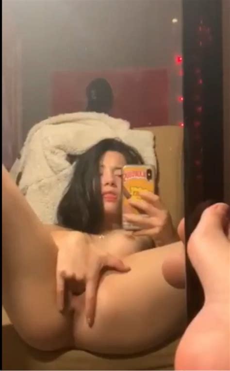 Who Is This Girl Fingering In Front Of A Mirror 2 Replies 1158562