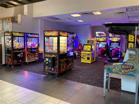 throwback arcade ready  open   empire mall siouxfallsbusiness