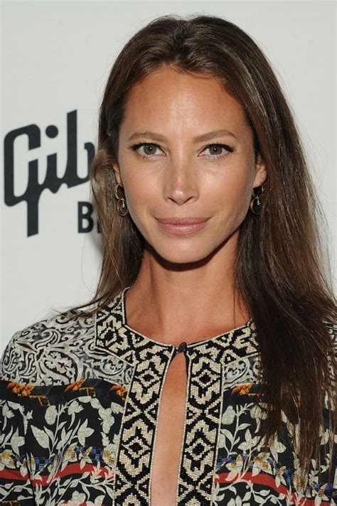 christy turlington reveals why she quit modeling plus 3 other reasons