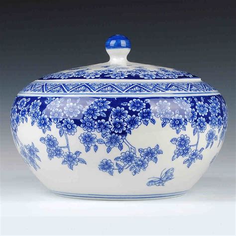 jingdezhen chinese ginger jar antique ceramic blue  white temple