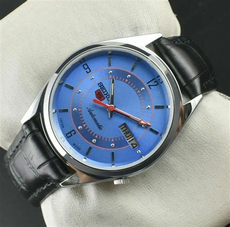 vintage seiko  automatic excellent blue face japan  mens wrist