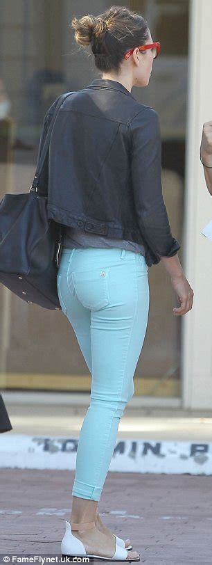 Jessica Biel Highlights Her Pert Posterior In Pale Skinny Jeans To