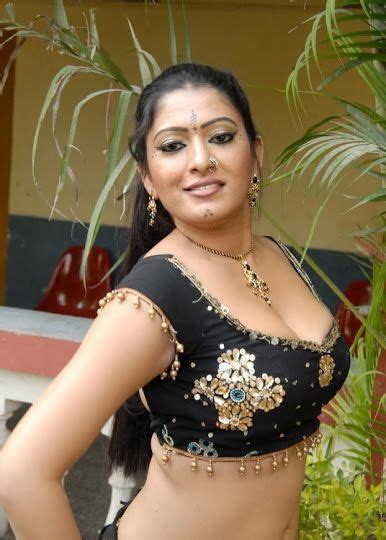 south actress taslima sheik latest hot cleavage and navel show photos spicy imagelite mobile
