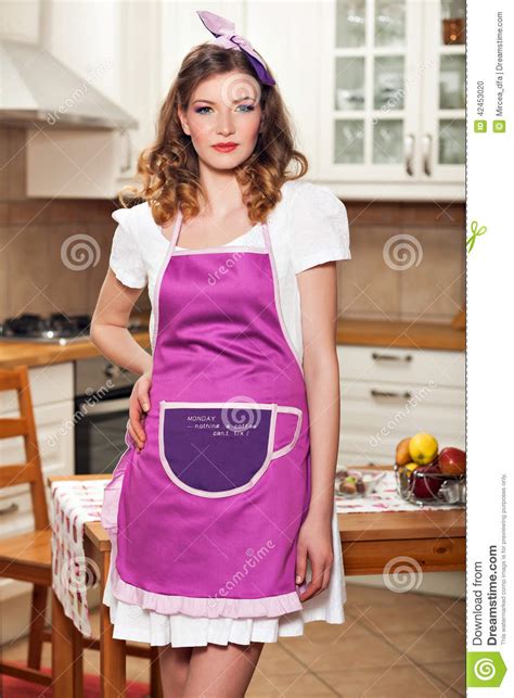 donna sexy nella cucina fotografia stock immagine di free download