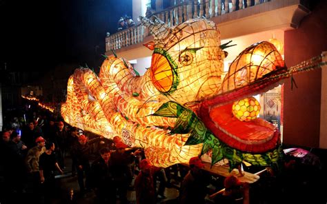 happy chinese  year       holiday parade