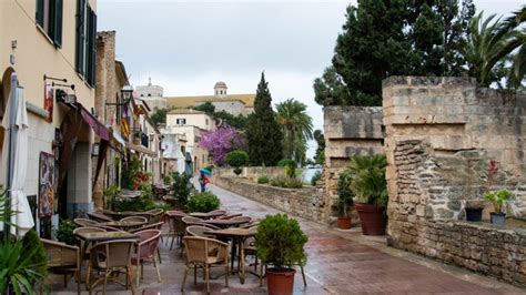 alcudia  town trip  travel