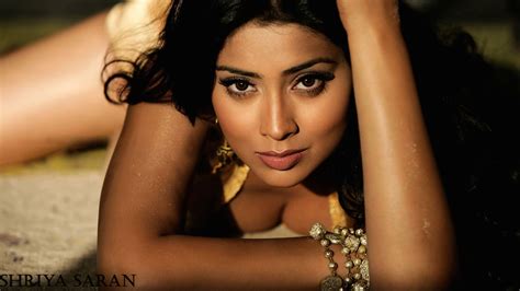 shriya saran hot barnorama