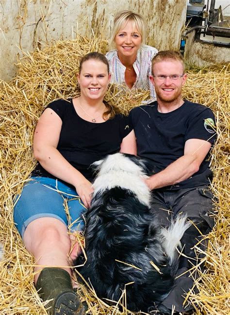 onze boerderij start niet  maar  oktober boer zoekt vrouw