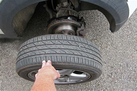 remove  wheel flat tyre   upcom