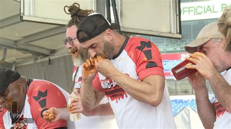 james webb breaks world record  chicken wing eating championship