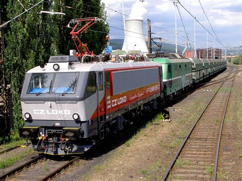 effiliner  electric locomotive produced  cz loko electric locomotive train