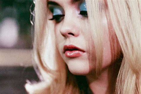 5 iconic makeup looks to sex up your face slutever