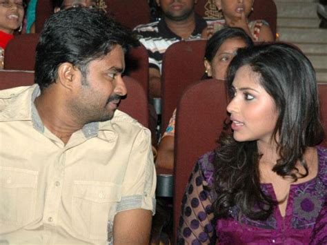 vijay finally confirms his affair with amala paul filmibeat