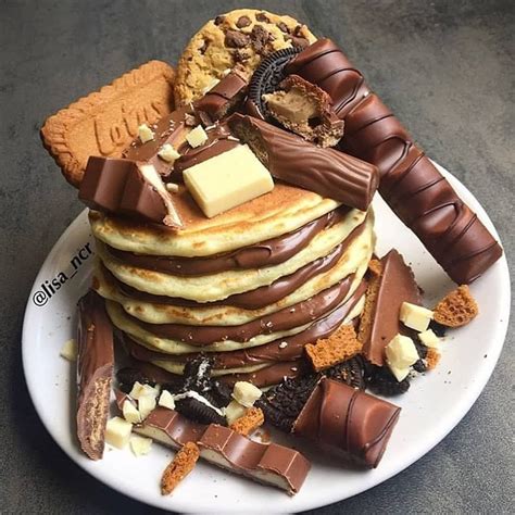 pancakes 🥞🍫 loaded with nutella biscoff oreo kinder and more now