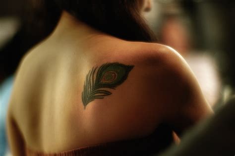 Tattoo Designs Feather Tattoos