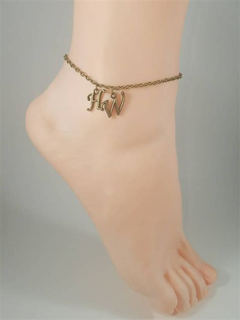 The Hotwife’s Guide To Wearing Anklets Sweetandspark