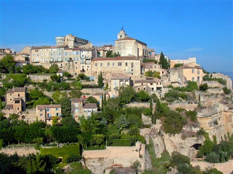 discover  provencal village  gordes   luberon french moments