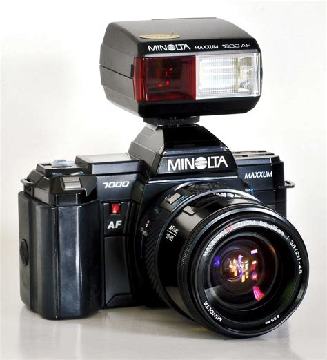 students minolta maxxum slr kit  af  mm  lens flash  af flash film cameras