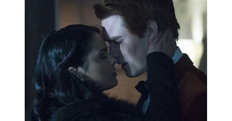 Archie And Veronica Will Break Up Riverdale Season 3