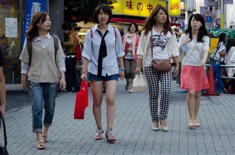 strange japanese women s fashion 56 pics