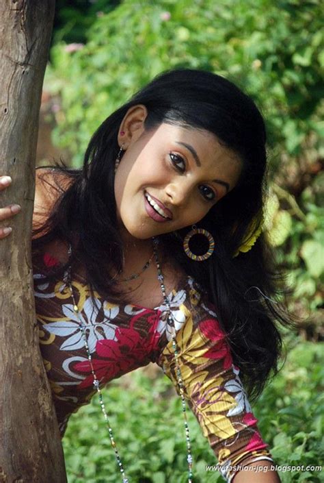 Sri Lanka Fashion Blog Sri Lankan Actress Ayodya Dakshika