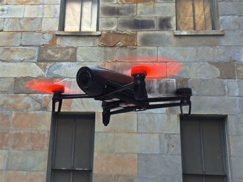 parrots small  drone revolutionizes video   virtual gimbal  parrot drone