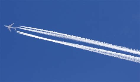 airplane contrails add  climate change    problem