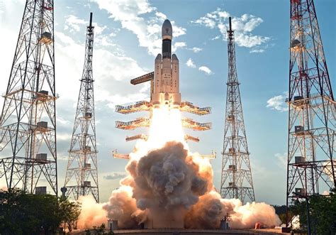 indias  powerful rocket launches  debut flight space