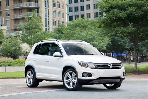 volkswagen tiguan vw review ratings specs prices    car connection