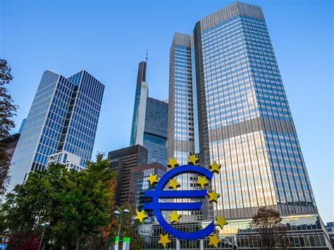 ecbs praet warns  european fragmentation financial tribune