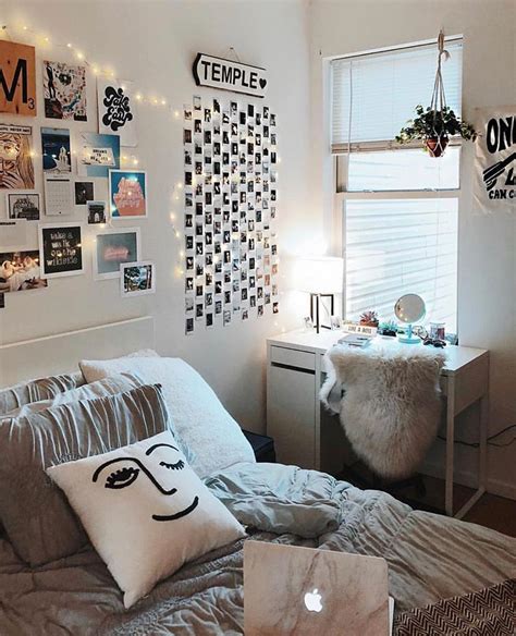 insta photo wall   trendy addition   rooms decor cool