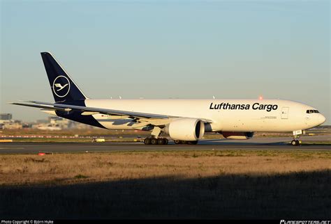 D Alff Lufthansa Cargo Boeing 777 F Photo By Björn Huke Id 1400711
