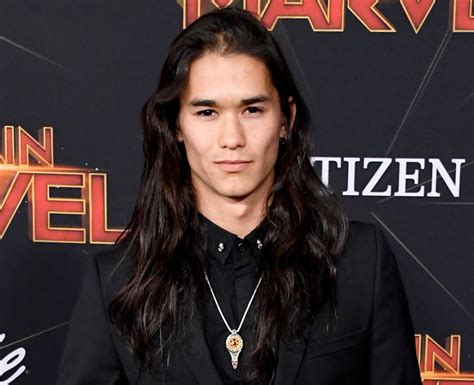 Booboo Stewart 13 Facts About The Julie And The Phantoms