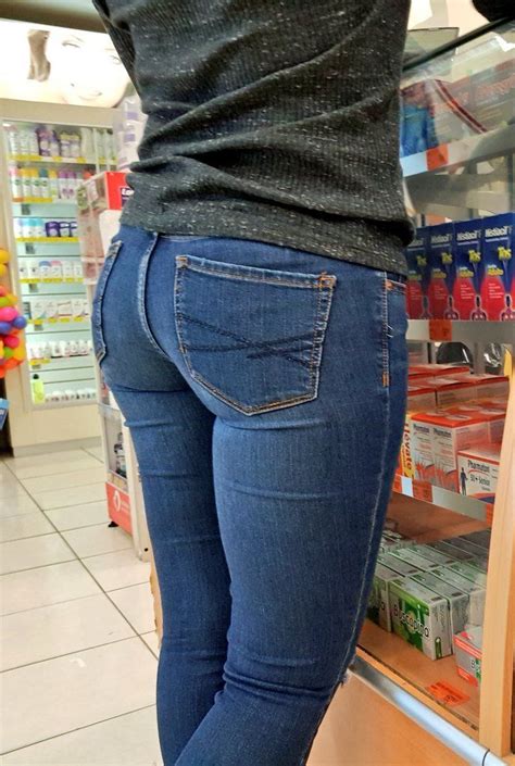 Женщины в джинсах вид сзади 84 фото