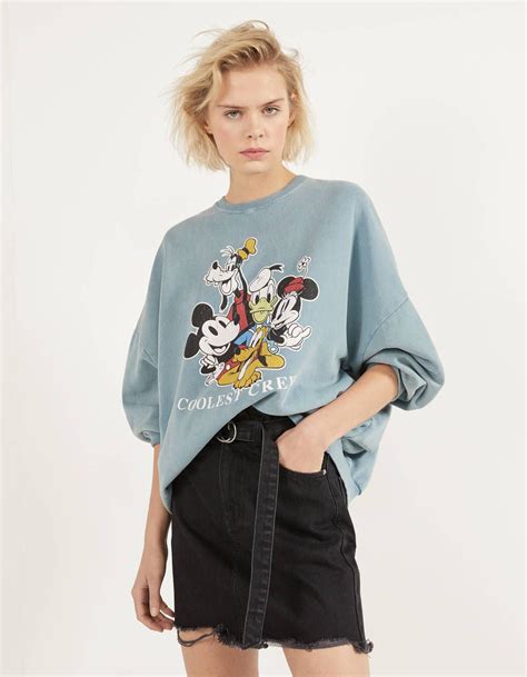 bershka mickey mouse  friends bershka bershkacollection harvard licencia brand