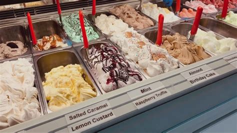 satisfy  ice cream cravings   summer  visiting ice cream shop park city  dd