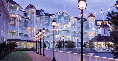 update disney yacht club dining  guide