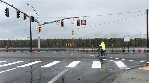 traffic signal  bikes   installed  notorious marine drive intersection