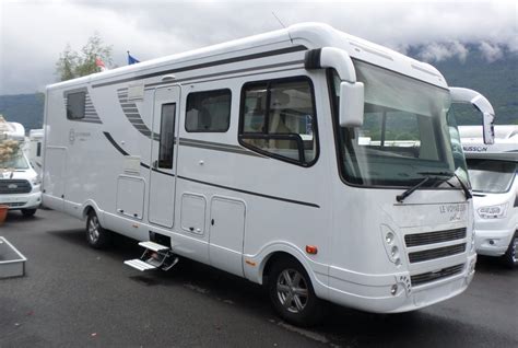 le voyageur liner  qd neuf de  iveco camping car en vente  voglans savoie