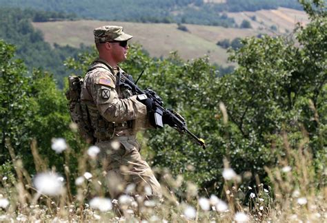 infantrymen develop junior leaders  situational training exercise