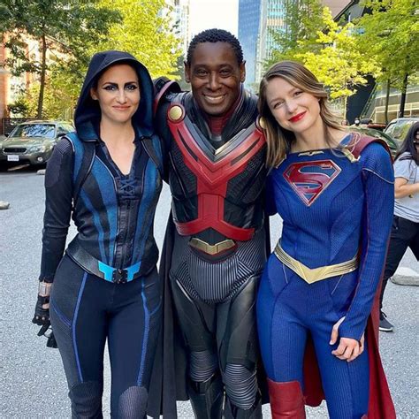 melissa benoist says goodbye to supergirl after filming wraps